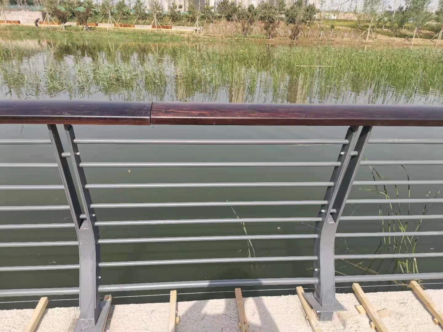 深圳市桥梁防撞护栏景观护栏 - 排名